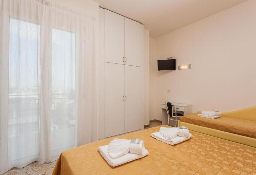 اتاق راحتی سه تخته, Confort