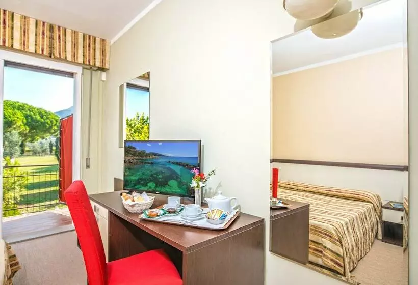 Standard-huone, Fabricia