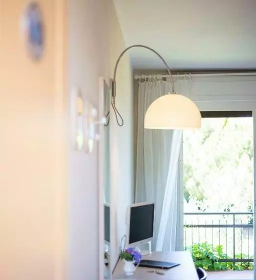 Standard Kolmen Hengen Huone, Fabricia