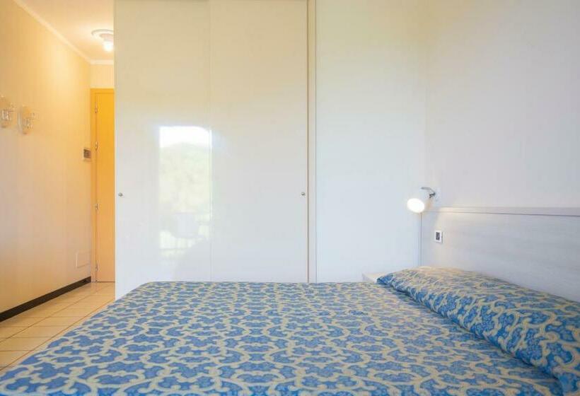 Triple Room Sea View, Fabricia