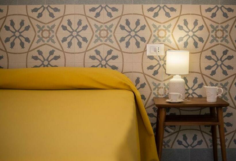 Triple Room Sea View, Fabricia