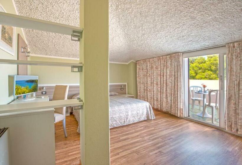 Triple Room Sea View, Fabricia