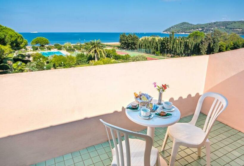 Triple Room Sea View, Fabricia