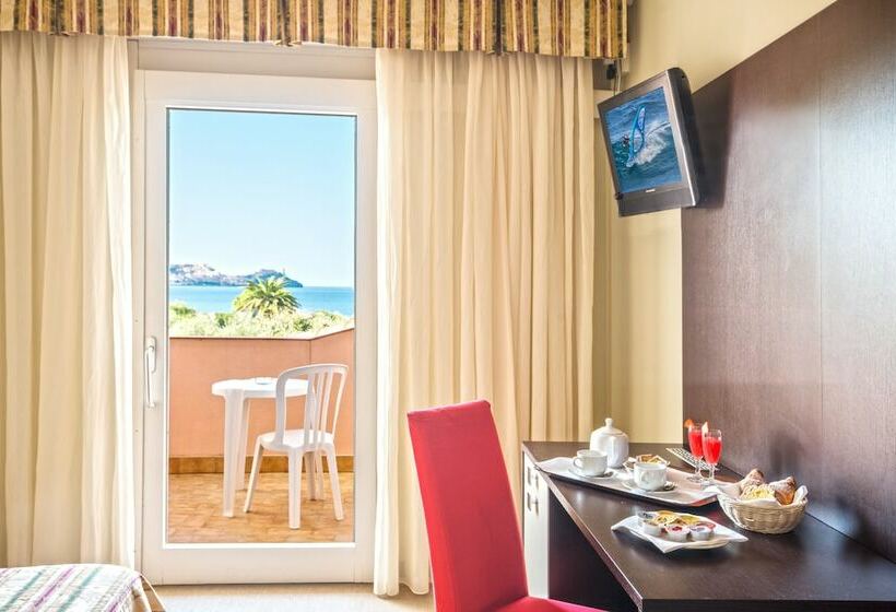 Triple Room Sea View, Fabricia