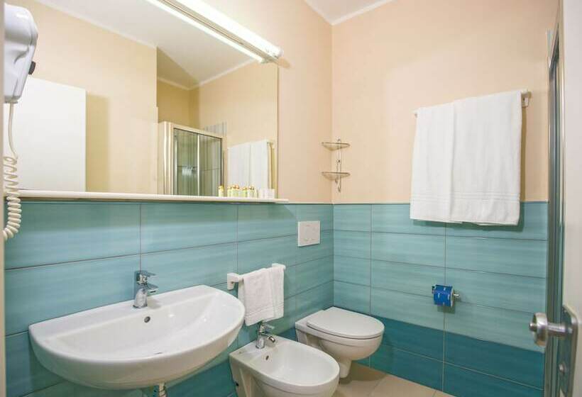 Triple Room Sea View, Fabricia