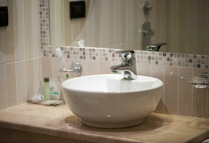 اتاق استاندارد یک نفره, Flora