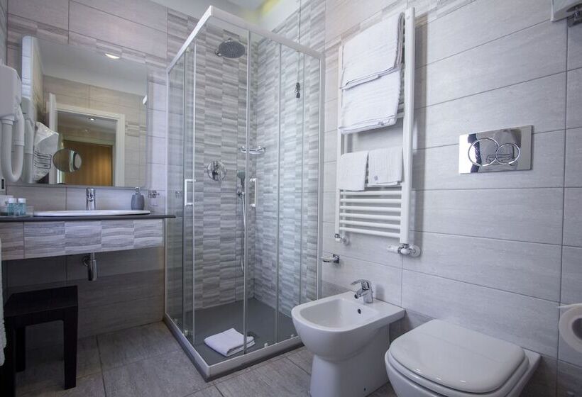 اتاق استاندارد یک نفره, Flora