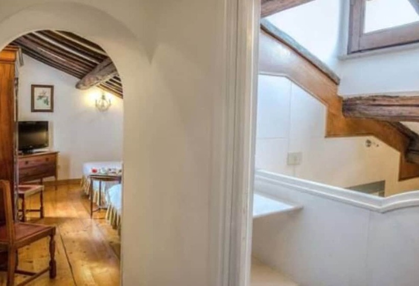 اتاق استاندارد سه نفره, Fontana