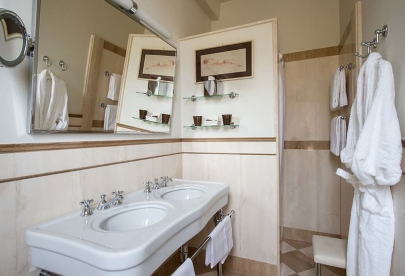 اتاق لوکس, Francia E Quirinale