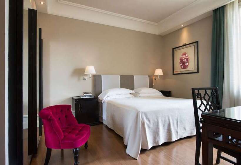 اتاق لوکس, Francia E Quirinale