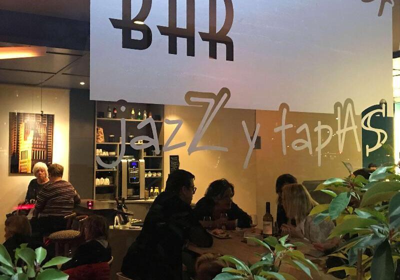 غرفة قياسية مطلّة علي البحيرة, Giardinetto