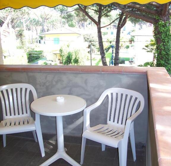 חדר סטנדרט לשלושה עם מרפסת, Giulio Cesare