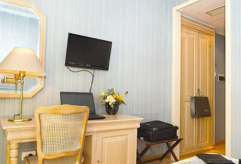 غرفة قياسية, Grande Albergo Quattro Stagioni