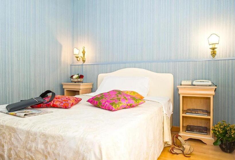 غرفة قياسية فردية, Grande Albergo Quattro Stagioni