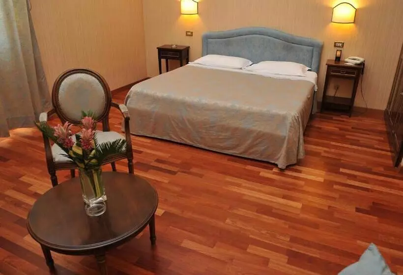 اتاق استاندارد, Grande Albergo Quattro Stagioni