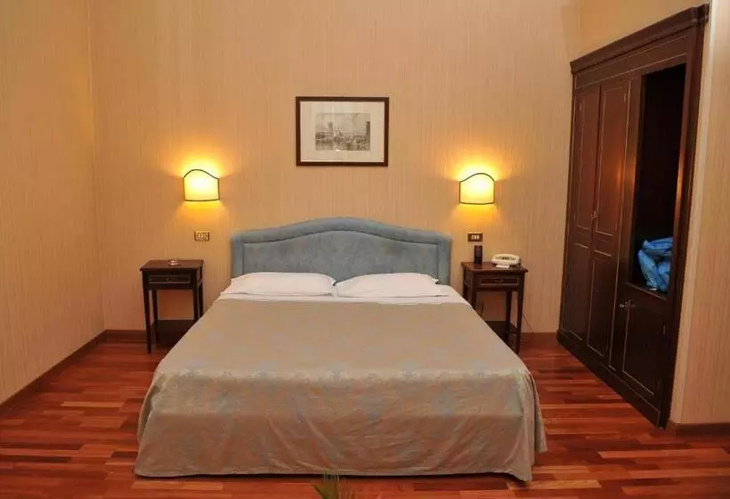اتاق استاندارد, Grande Albergo Quattro Stagioni