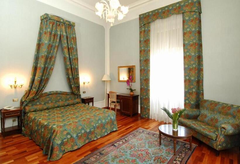 جناح جونيور, Grande Albergo Quattro Stagioni