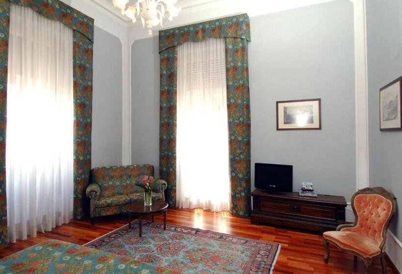 جناح جونيور, Grande Albergo Quattro Stagioni