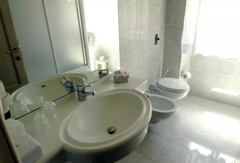 سوییت جونیور, Grande Albergo Quattro Stagioni