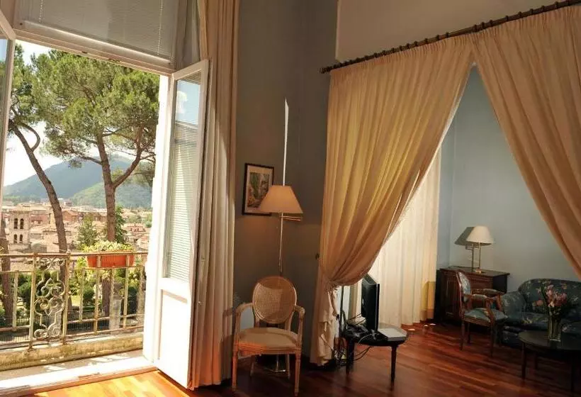 سوییت, Grande Albergo Quattro Stagioni
