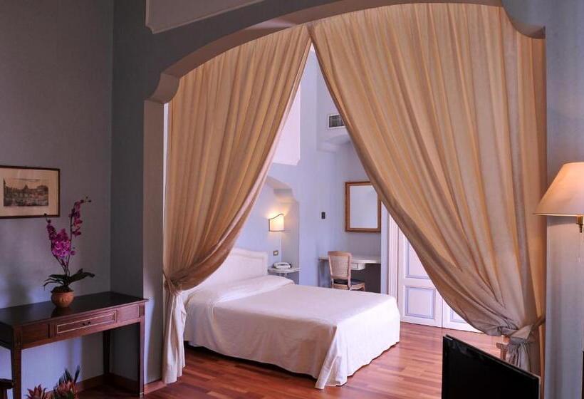 جناح, Grande Albergo Quattro Stagioni