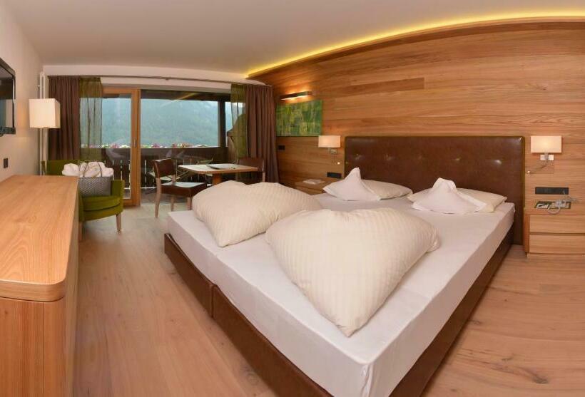 带阳台的高级房间, Grien