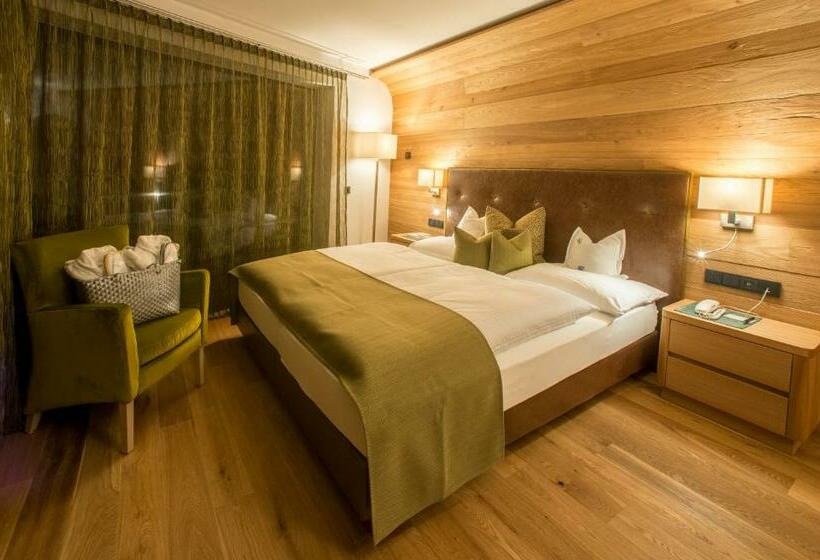 带阳台的高级房间, Grien