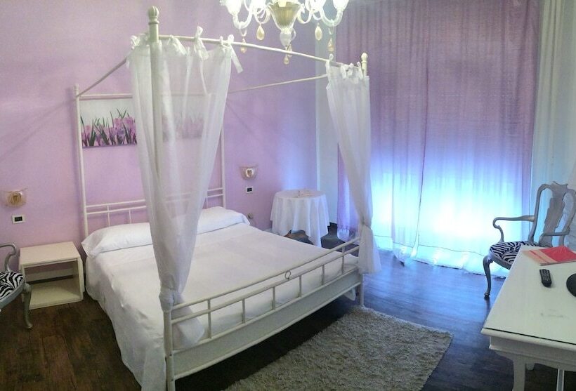 غرفة قياسية, La Meridiana