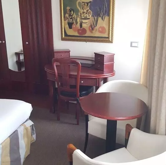 スタンダードルーム, Rosetta Hotel Perugia, Tapestry Collection By Hilton