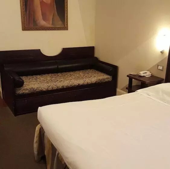 スタンダードルーム, Rosetta Hotel Perugia, Tapestry Collection By Hilton