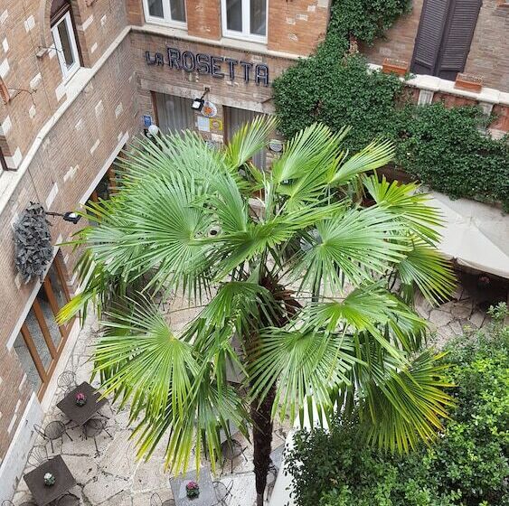 اتاق سوپریور چهار تخته, Albergo Ristorante La Rosetta