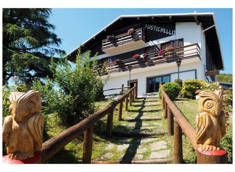 اتاق استاندارد با چشم‌انداز کوهستان, Locanda Il Rustichello