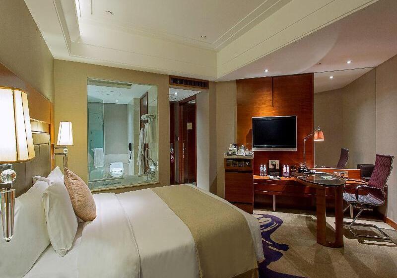 Suite, Majestic Toscanelli