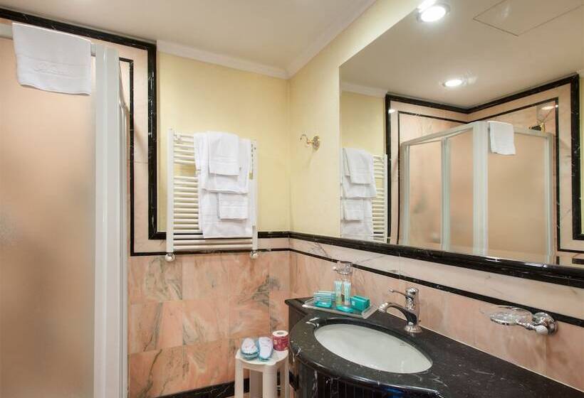 高级大房间, Marconi