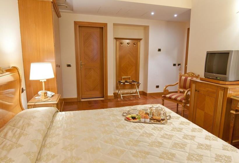 高级大房间, Marconi