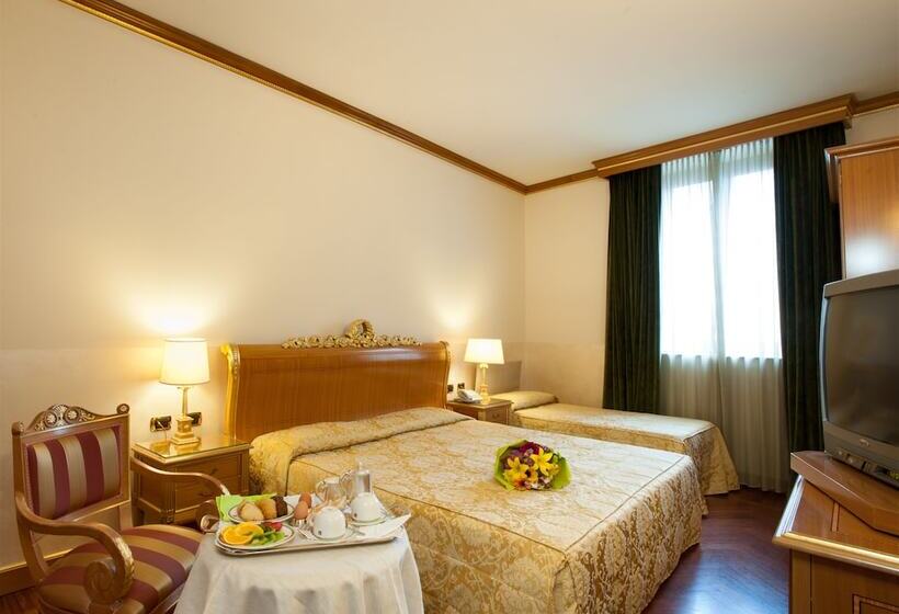 标准三人间, Marconi