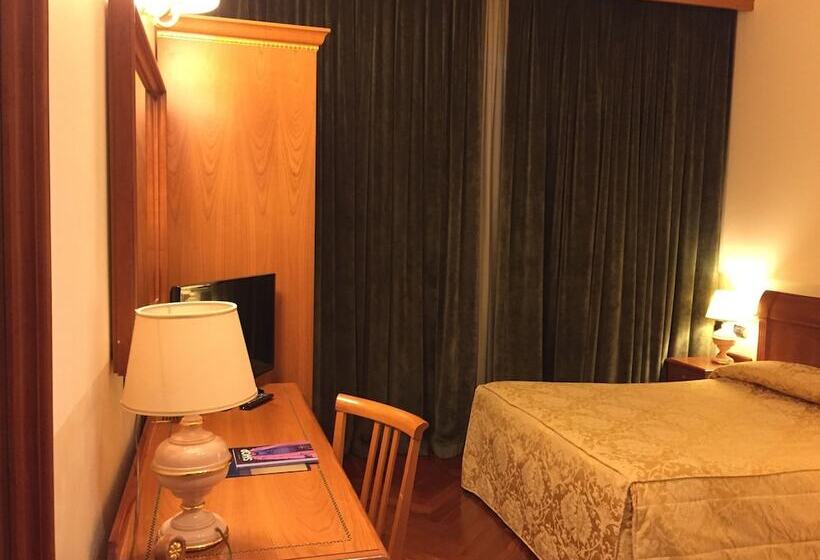 标准单人间, Marconi