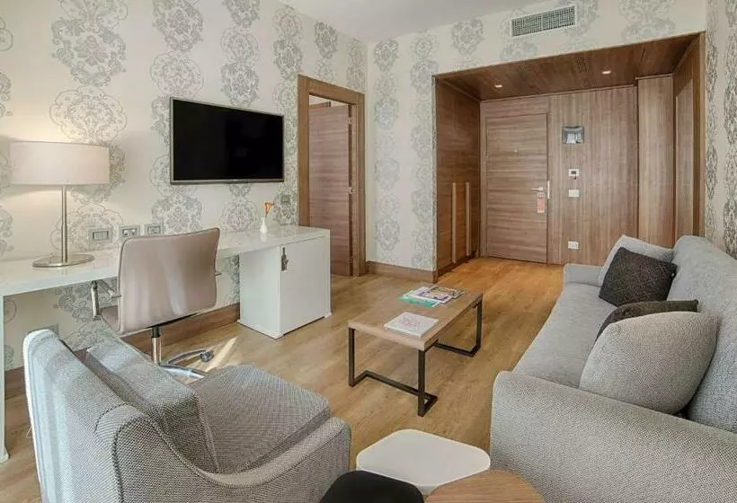 سوییت جونیور, NH Collection Milano President