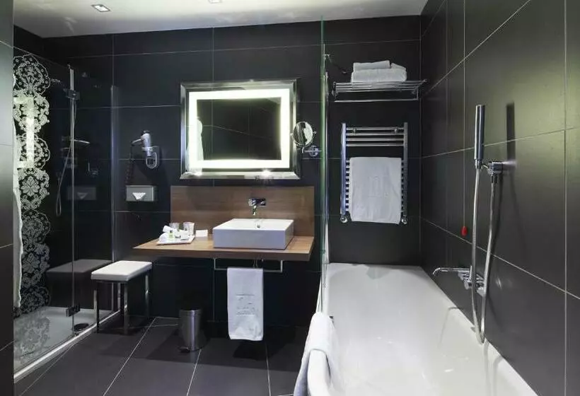سوییت جونیور, NH Collection Milano President