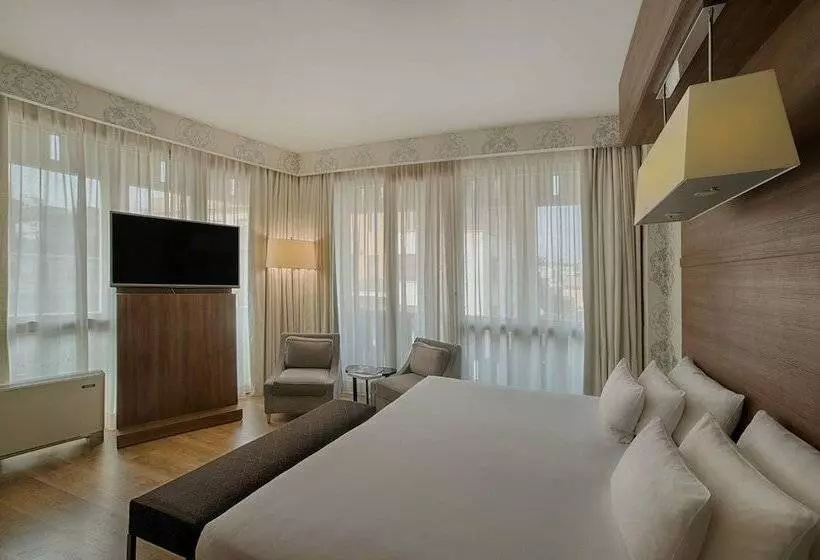 سوییت جونیور, NH Collection Milano President