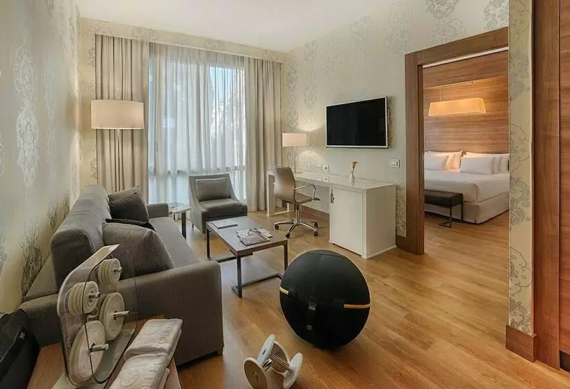 سوییت جونیور, NH Collection Milano President