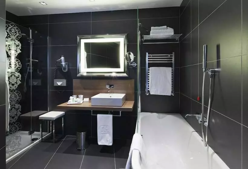سوییت جونیور, NH Collection Milano President