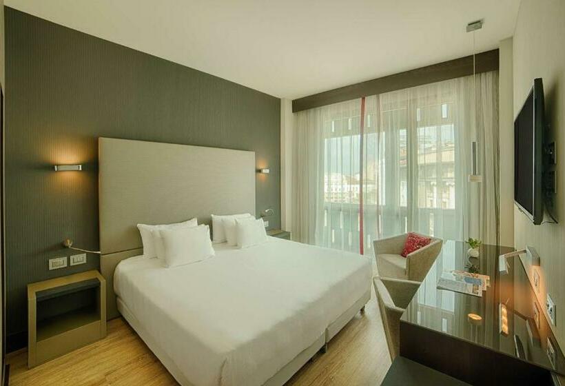 اتاق سوپریور با چشم‌انداز, NH Collection Milano President