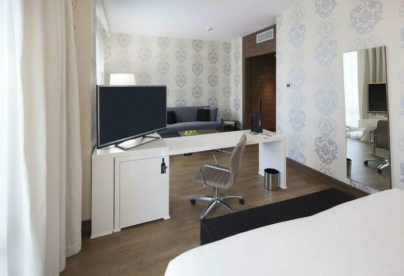 اتاق خانوادگی, NH Collection Milano President