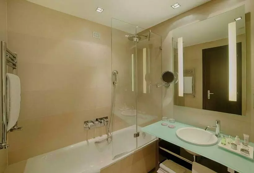 اتاق استاندارد تودرتو, NH Collection Milano President