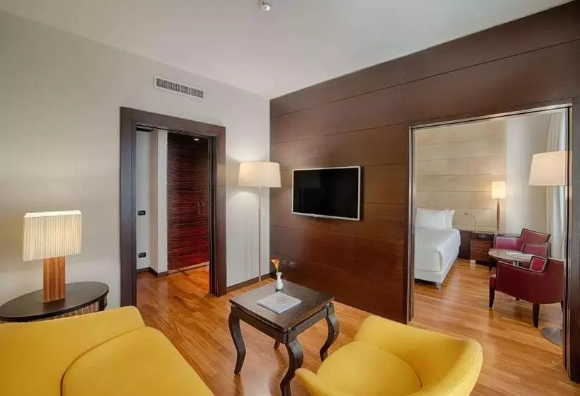 سوئیت با چشم‌انداز, NH Collection Milano President
