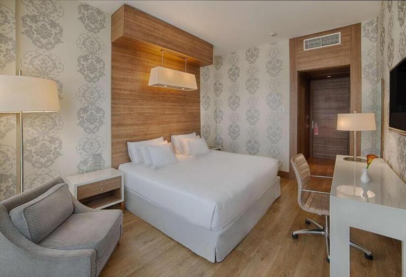 Premium room with terrace, NH Collection Milano President