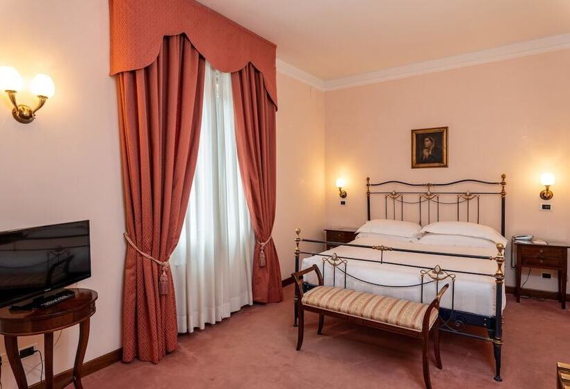 سوییت جونیور, Phi Hotel Canalgrande