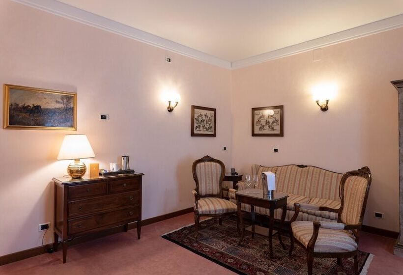 سوییت جونیور, Phi Hotel Canalgrande