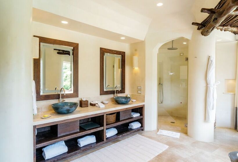 Люкс с Бассейном, Pitrizza